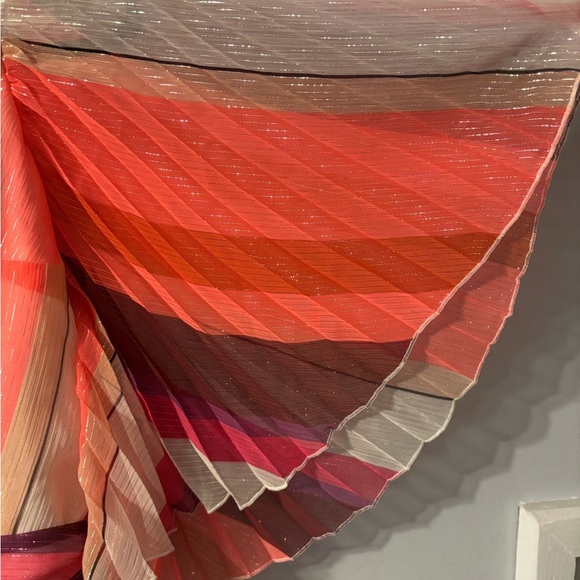 Express Women's Multicolor Wrap Top NWT - Picture 2 of 6